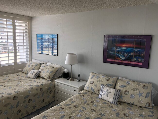 Building Photo - 1730 Avenida Del Mundo
