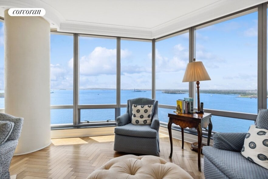 Building Photo - 10 West St