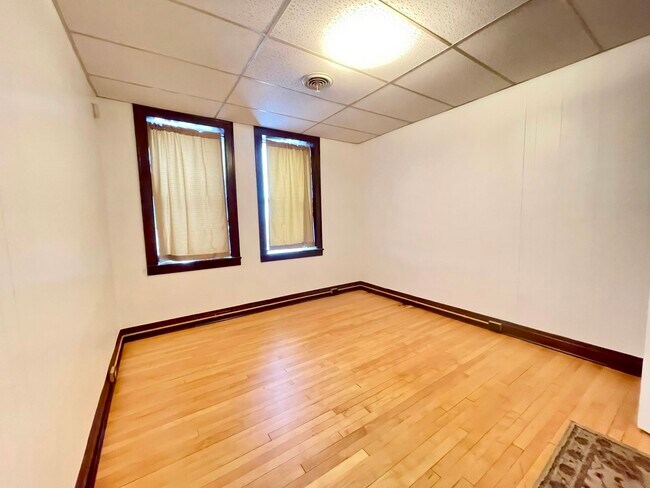 Building Photo - 1 S Minnesota St