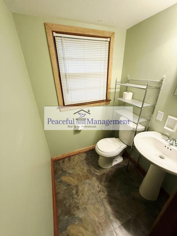 Building Photo - 441 Braselman Ave