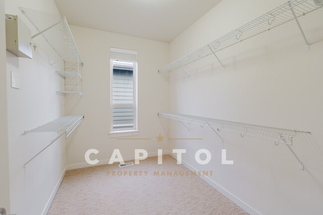 Building Photo - 3166 Vista Verde Ln SW