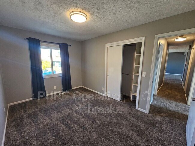 Building Photo - 8303 Vernon Ave