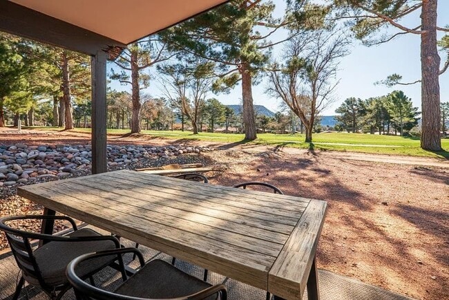 Building Photo - S-1073