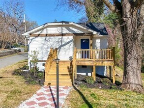 Building Photo - 121 Brumley Ave NE