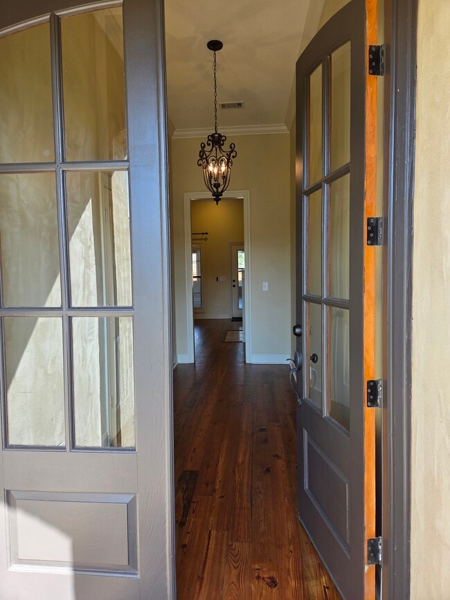 Building Photo - 462 Pinebrook Cir