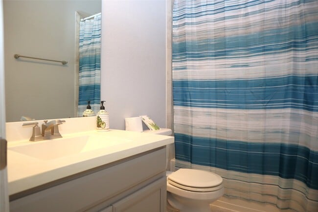 Building Photo - 4553 New Country Dr