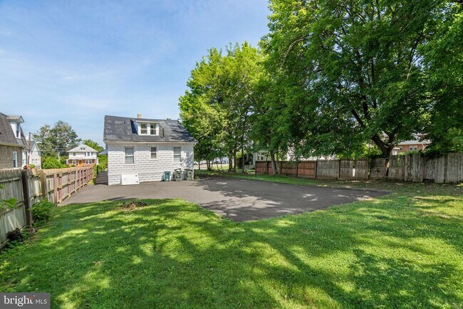 Building Photo - 1515 Butler Pike