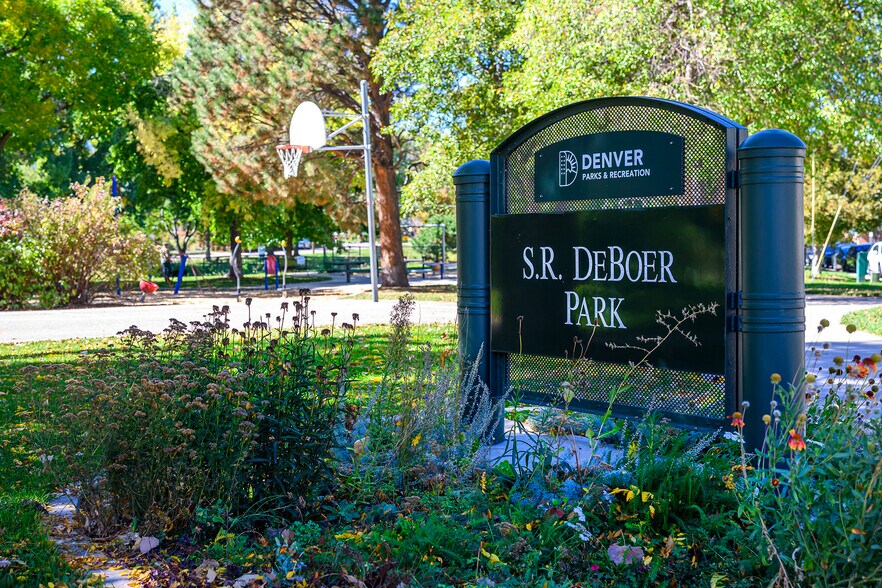 Building Photo - 2435 S Race St