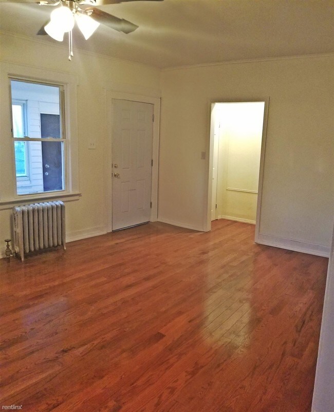 Building Photo - 19 Philip Pl