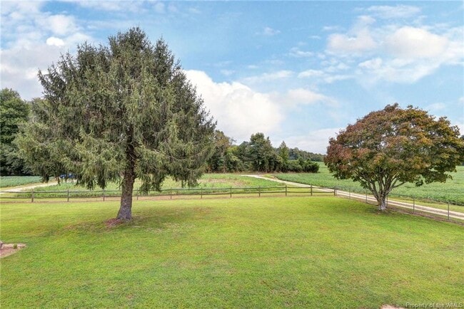 Building Photo - 5930 Farmers Dr