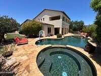 Building Photo - 5415 E Hallihan Dr