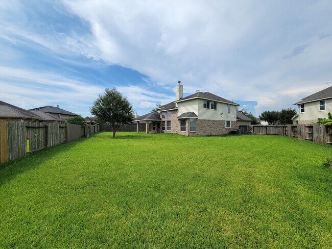 Building Photo - 819 Arlington Ln