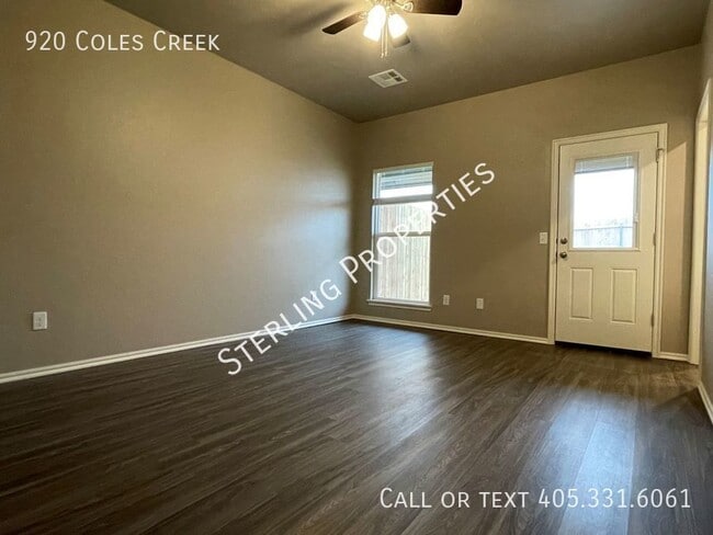 Building Photo - 920 Coles Creek