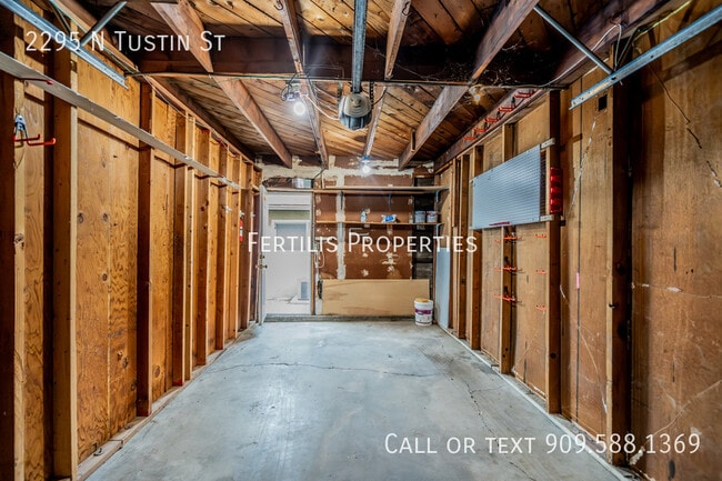 Building Photo - 2295 N Tustin St