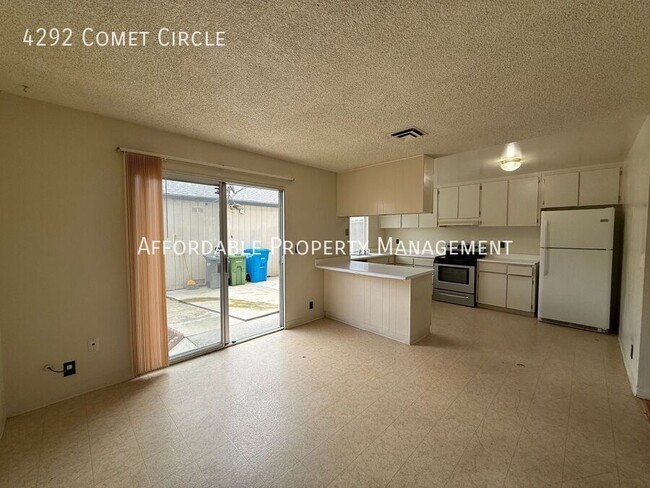 Building Photo - 4292 Comet Cir