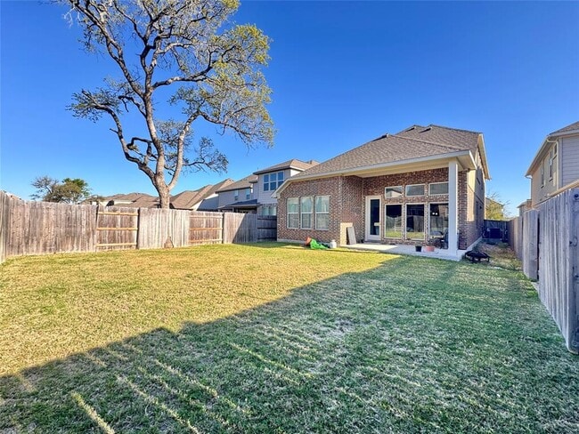 Building Photo - 2213 Nightjar Song Dr