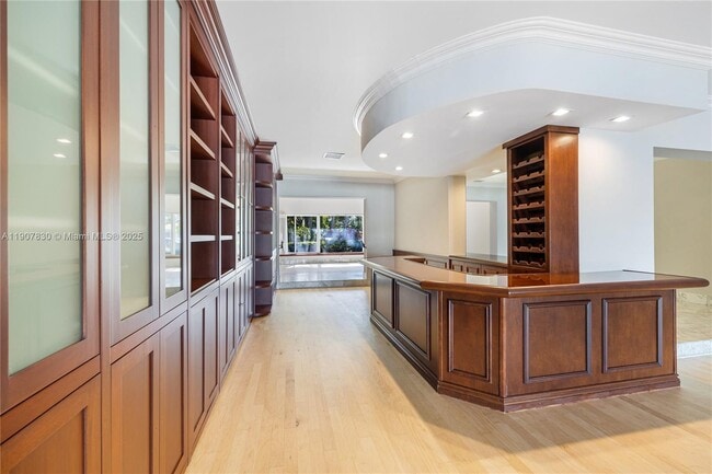 Building Photo - 1375 N Biscayne Point Rd