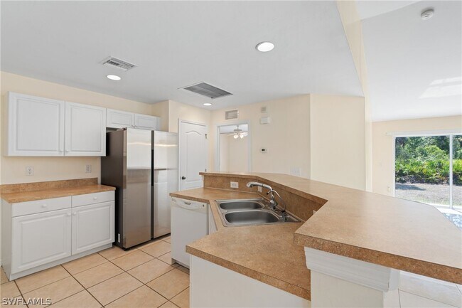 Building Photo - 3701 Hanna Ave N