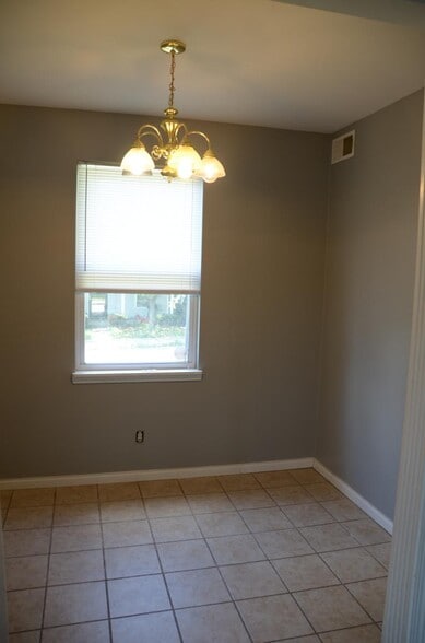 Building Photo - 508 Dunaway St