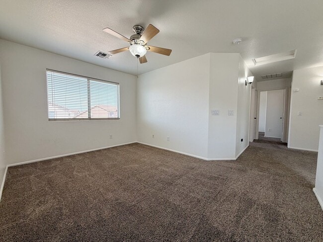 Building Photo - 4802 W Fawn Dr