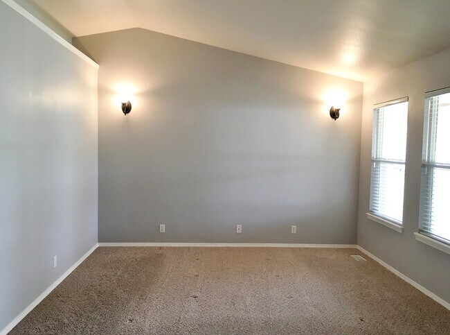 Building Photo - Beautiful 3 bed 2 bath home in a quiet cul-d-sack in downtown Eagle off Palmetto Ave