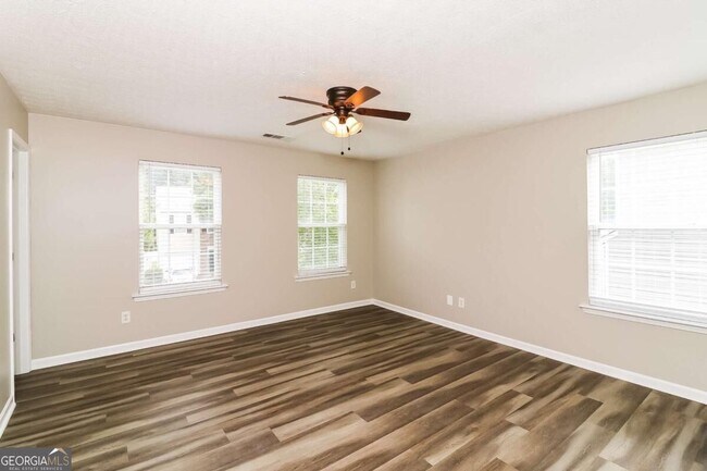 Building Photo - 127 Silver Fox Trail