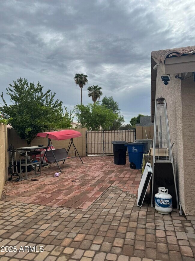 Building Photo - 820 N Owl Dr