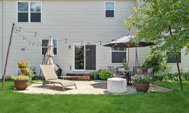 Building Photo - 841 Barclay Dr