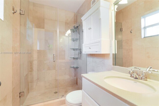 Building Photo - 1142 99th St