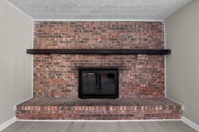 Building Photo - 953 S Spring Rd