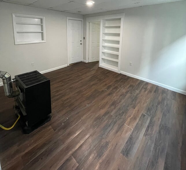 Building Photo - 81 Merrifield St