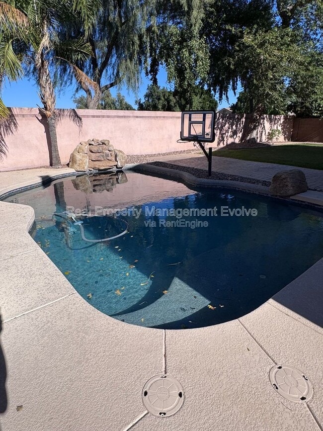 Building Photo - 10426 E Dolphin Ave