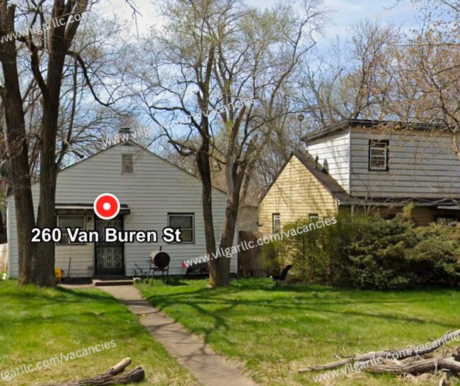 Building Photo - Very spacious 3 Bedroom and 1 Bathroom Home