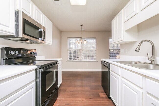 Building Photo - 3216 Marcony Way