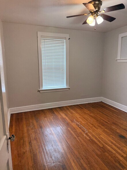 Building Photo - 3863 Meramec St