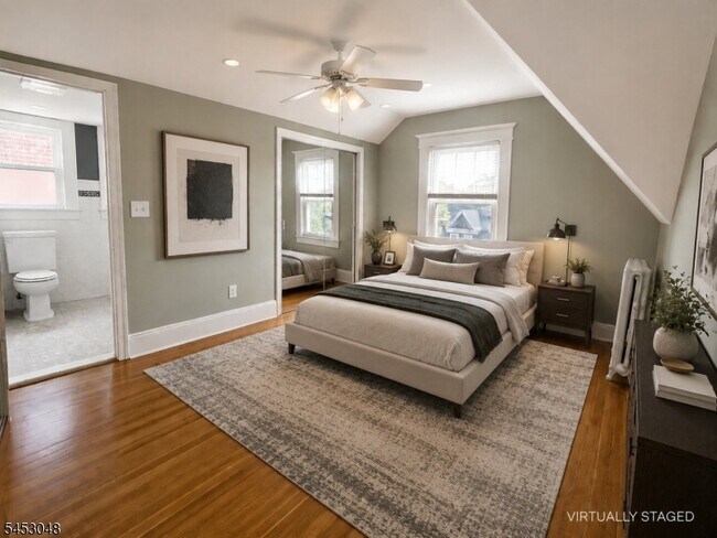 Building Photo - 2 Cloverhill Pl