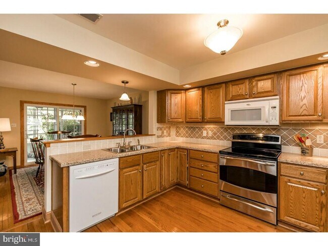 Building Photo - 202 Nelis Ct