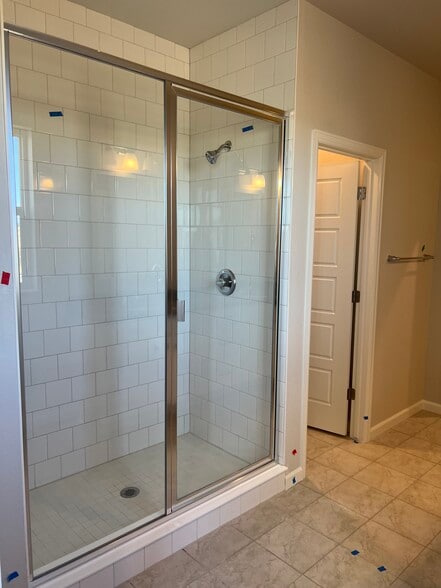 Building Photo - 1502 Golden Sill Dr