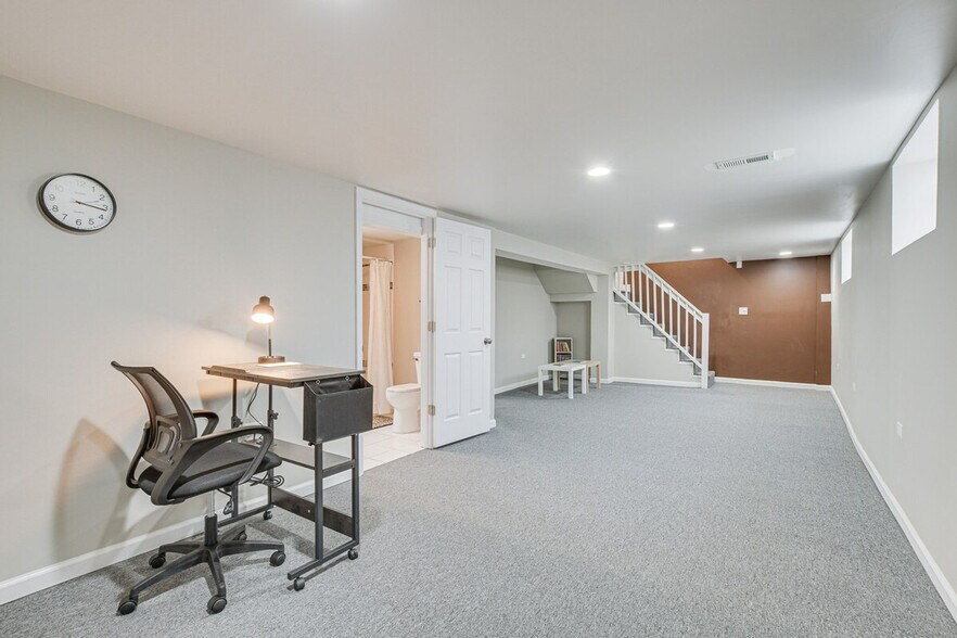 Building Photo - 12827 S Morgan St