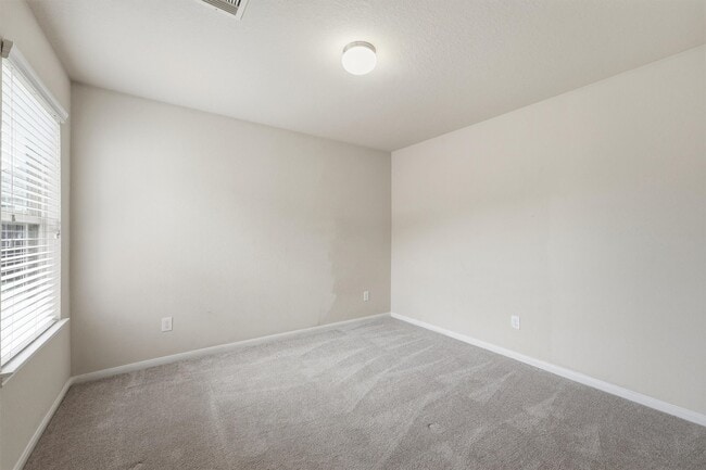Building Photo - 5211 Cayenne Ln