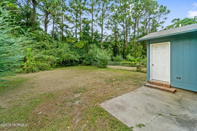 Building Photo - 228 Cedar Crk Dr