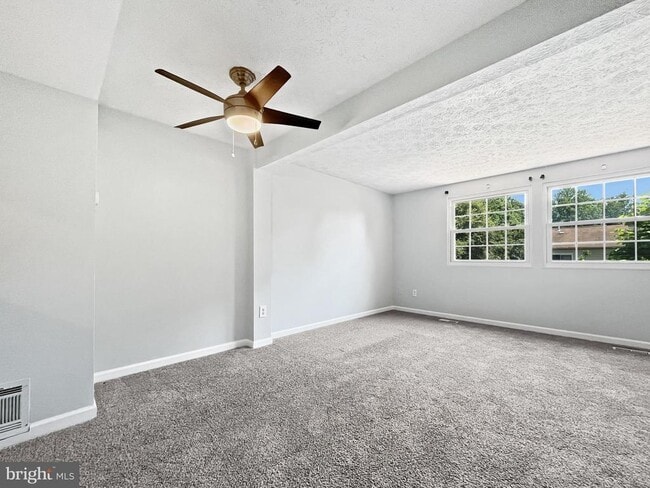 Building Photo - 8426 Red Eagle Ct
