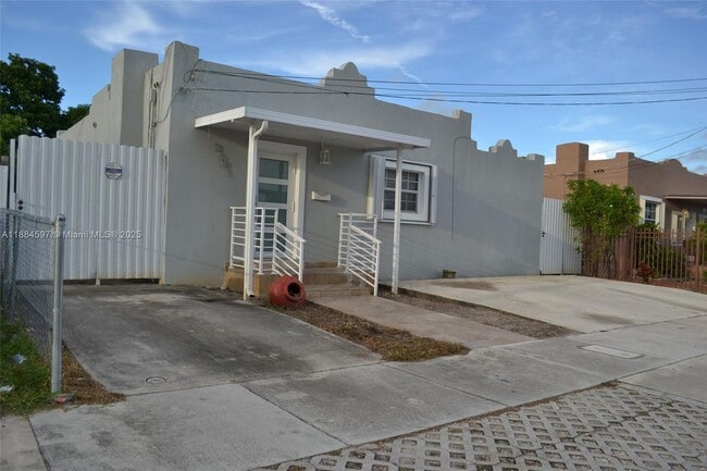 Building Photo - 3501 NW 14th Terrace