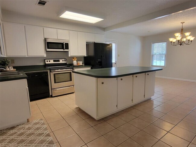 Building Photo - 8107 Pinto Ln