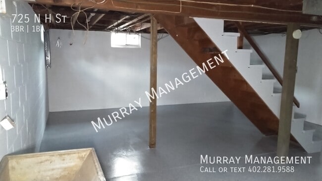 Building Photo - 725 N H St