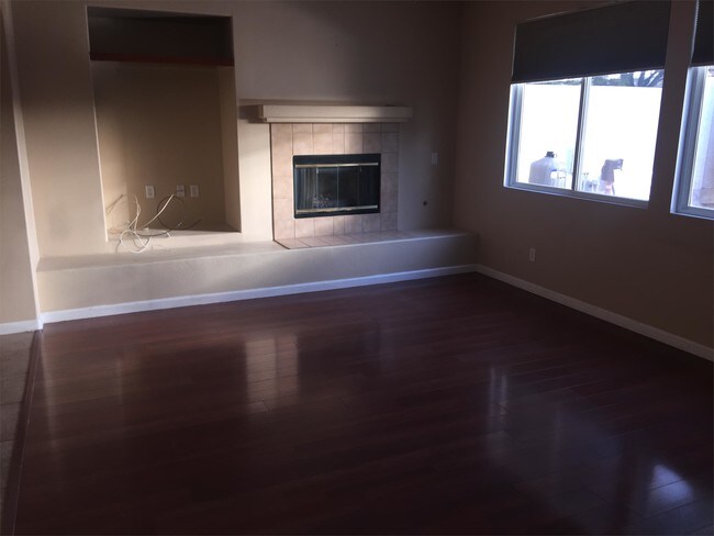 Building Photo - 1589 Sabatini Dr