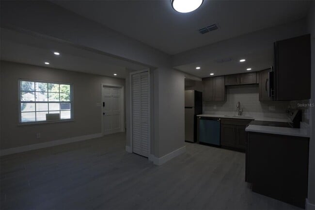 Building Photo - 810 W Anderson St