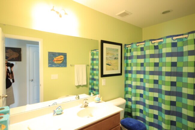 Building Photo - 4410 Hillsgrove Rd