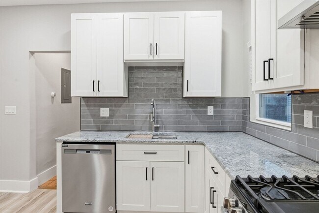 Building Photo - 43 Lonsdale St