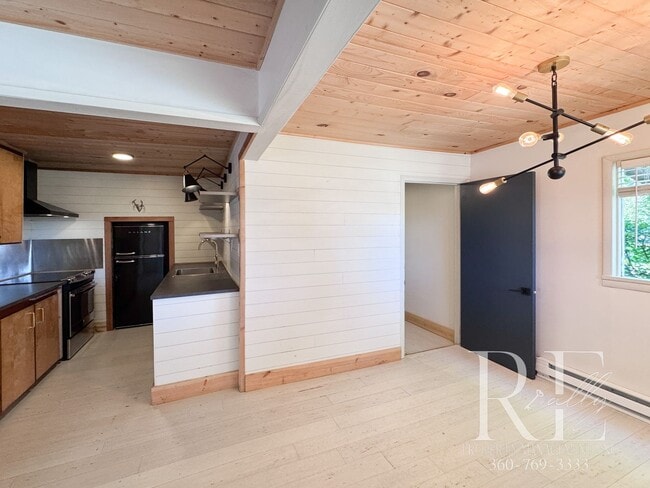 Building Photo - Chic Farmhouse Vibes in Charming Suquamish...